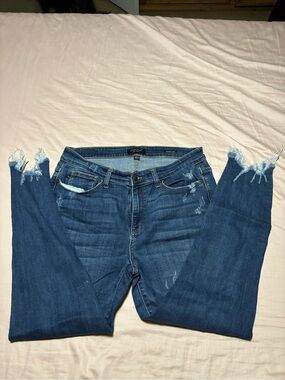 Judy Blue Dark Blue Distressed Ankle Crop Jeans